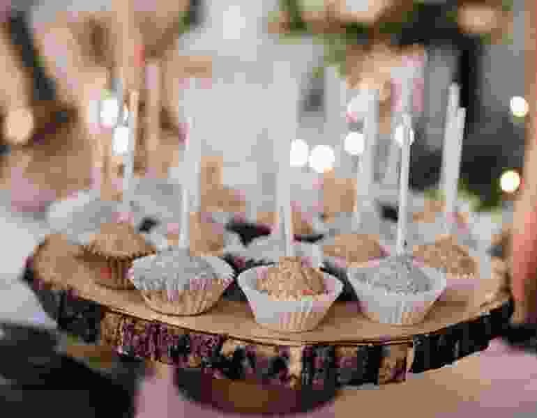 image-caption-5 image-caption-5